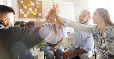 Treinamento de vendas: tudo o que você precisa saber! [Guia Prático]