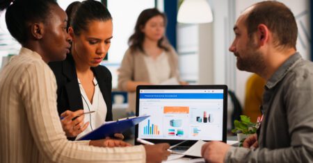 Por Que Sua Empresa Não Cresce: Os 7 Gargalos Que Travam PMEs (E Como Resolver)